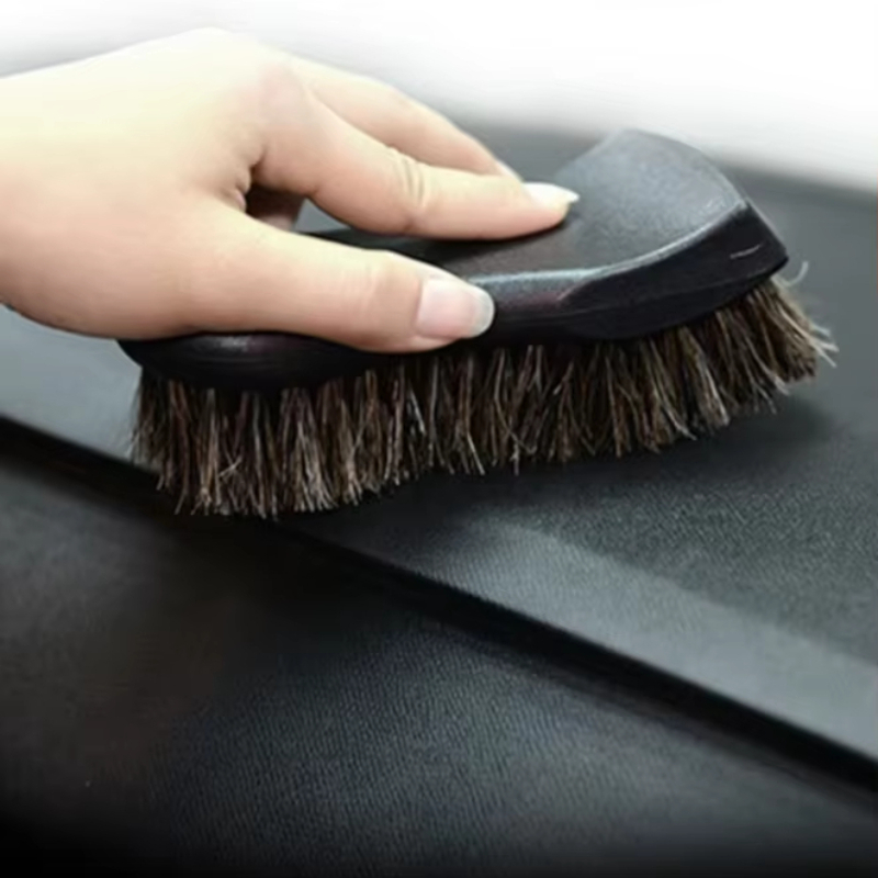 Leather Cleaner Interior - Brosse de nettoyage en cuir véritable